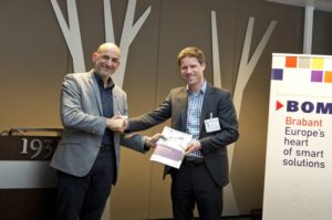 Uitreiking van het rapport 'Robotics' door Brabantse Ontwikkelings Maatschapij op 25 maart 