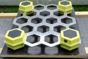 IoT-Sensoren unter dem Bienenstock