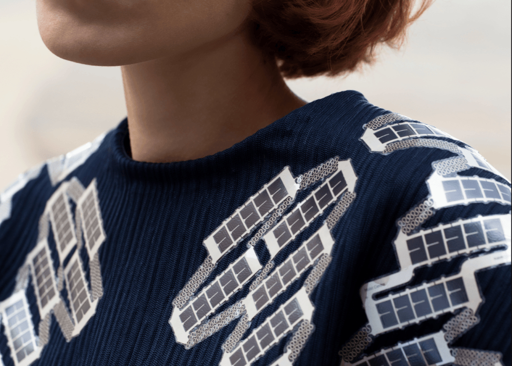 Pauline van Dongen solar shirt