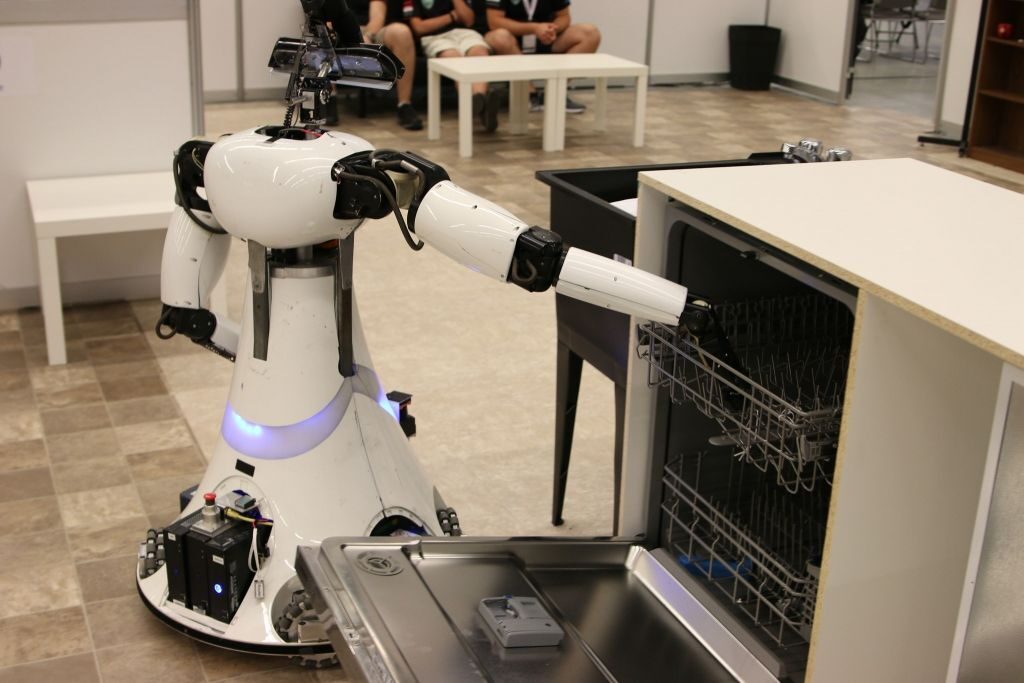 De zorgrobots van TechUnited werd derde in de @home competitie