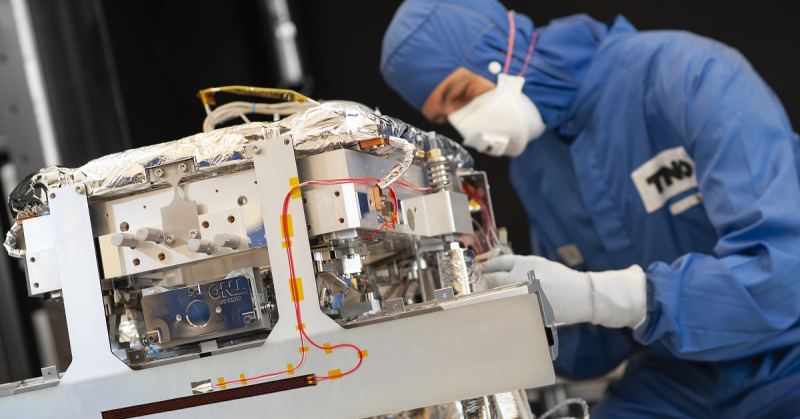 This image has an empty alt attribute; its file name is integratie-van-tsboa-telescoop-credits-tno-patrick-van-den-engel.png