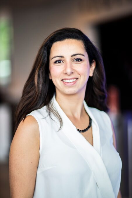 This image has an empty alt attribute; its file name is Bilim-Atli-Veltin-452x678.jpeg