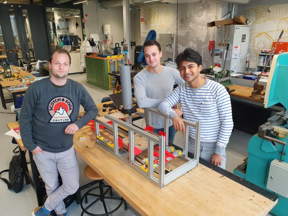 This image has an empty alt attribute; its file name is Teamfoto-InnovationSpace2-1004x753.jpg