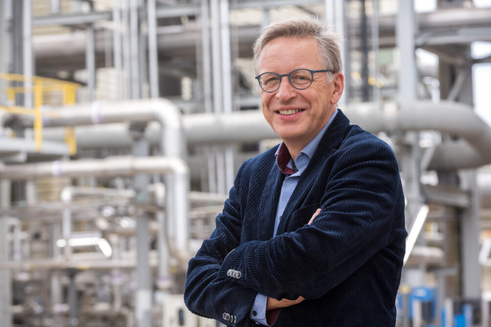 This image has an empty alt attribute; its file name is fabriek-1004x669.jpg