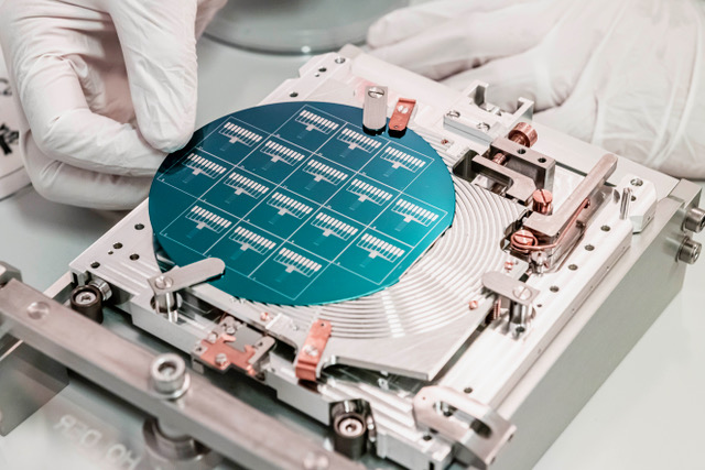 This image has an empty alt attribute; its file name is In-Vitro-Diagonistics-foto-ECsens.jpeg